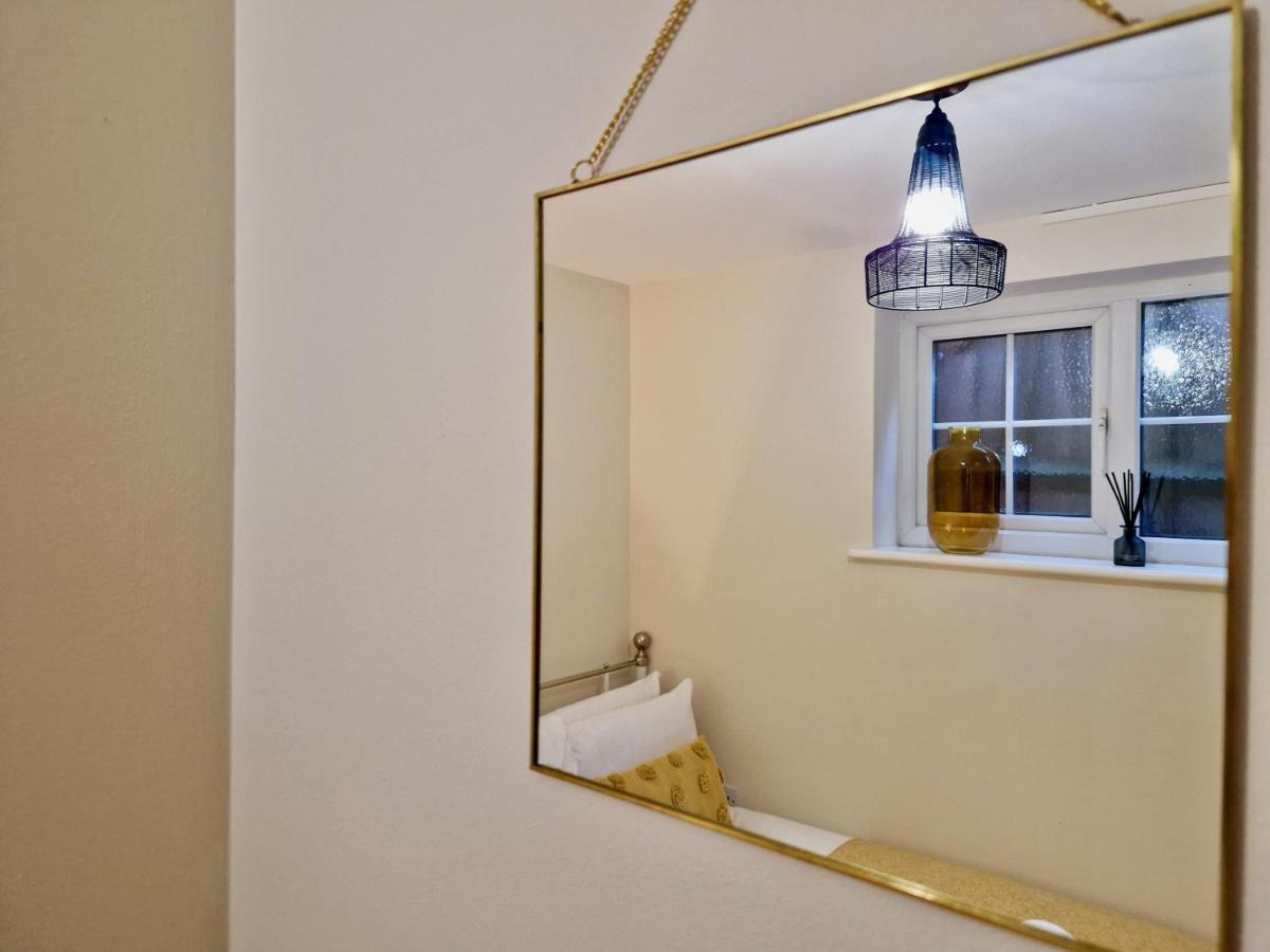 Stylish Luxury Serviced Apartment Next To City Centre With Free Parking - Contractors & Relocators Coventry Exterior foto